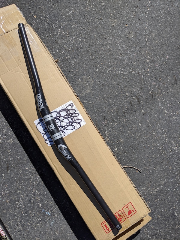race face sixc carbon riser bar