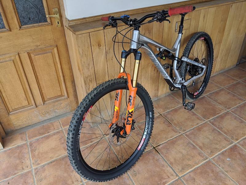 commencal meta am 29 fox