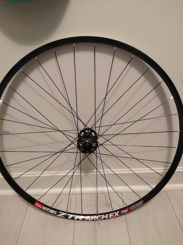 stan's notubes ztr flow ex 29 wheelset