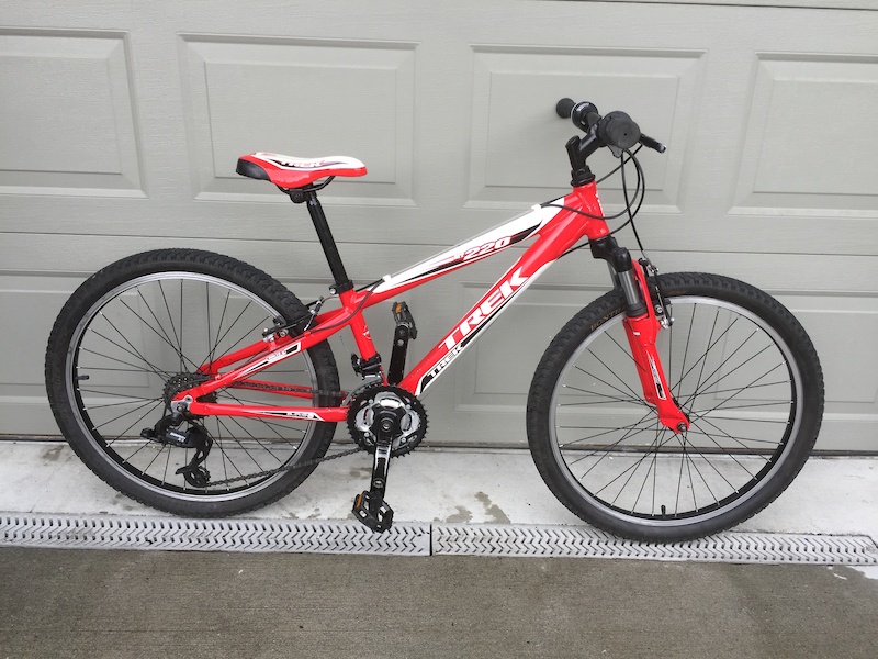 trek mt 220 for sale