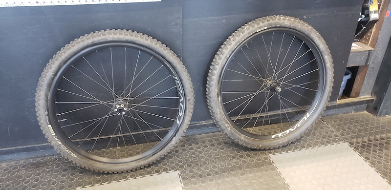 roval traverse 27.5 boost