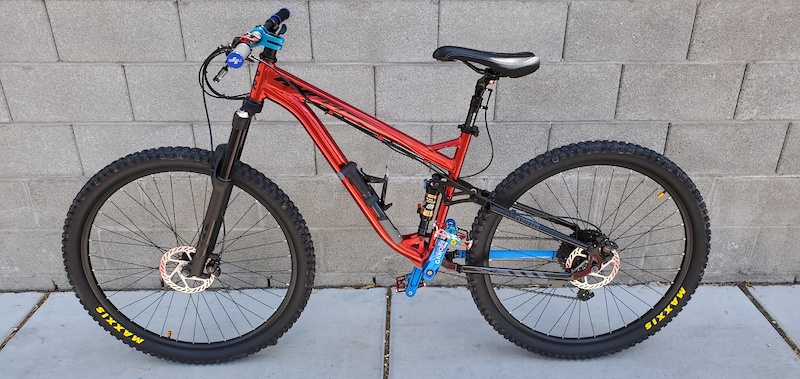 hyper explorer mountain bike