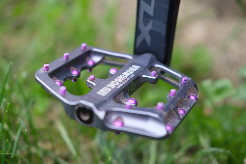 pink mountain bike pedals