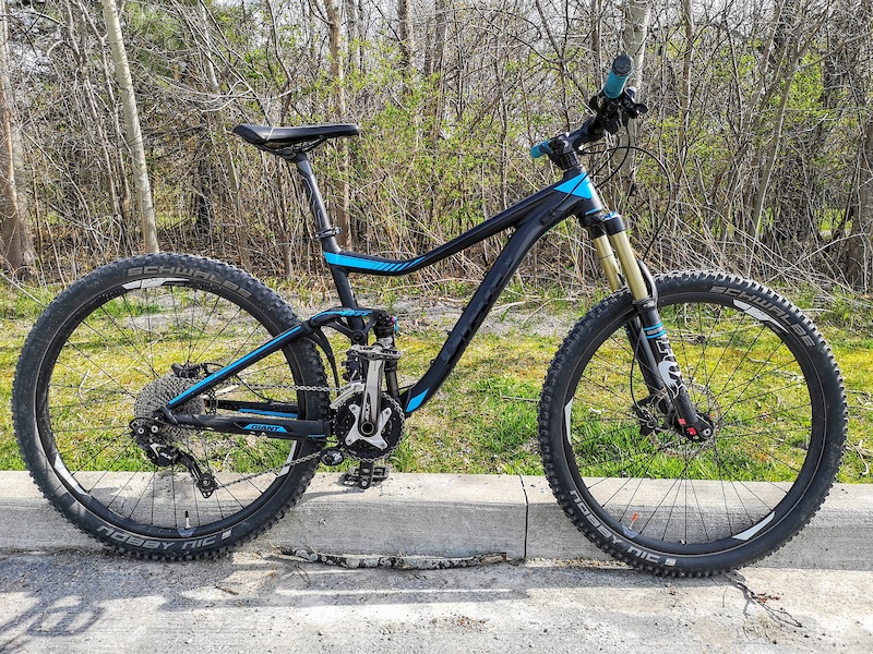 2015 Giant Trance 27.5 2 Mountain Bike (M) For Sale