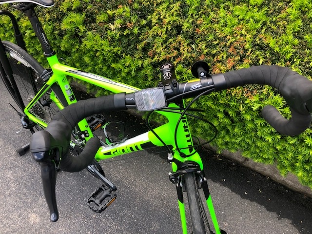 2018 Giant Pre Owned - Giant Contend 1 Neon Green Medium For Sale