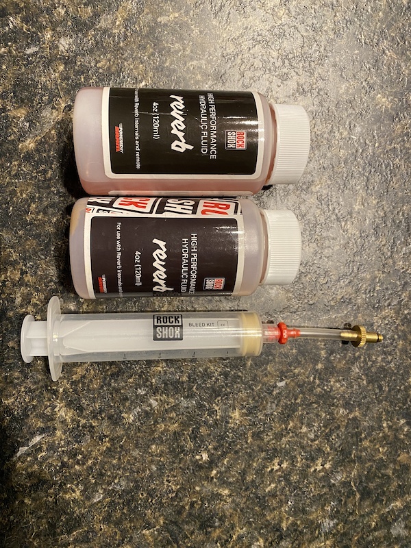 2018 RockShox Reverb Bleeding Kit + Fluid For Sale