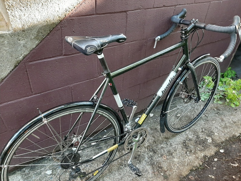 Vélo de route aluminium TREK Domane AL 5 Noir Mat Shimano 105 - 2023