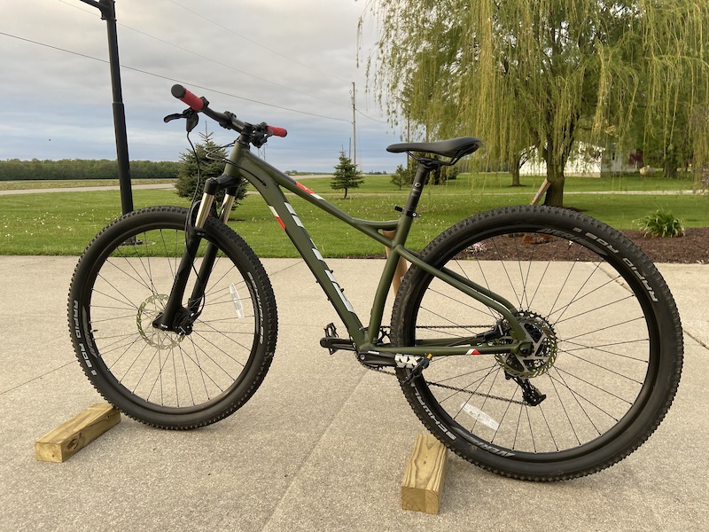 2018 Fuji Tahoe 1.5 29er For Sale