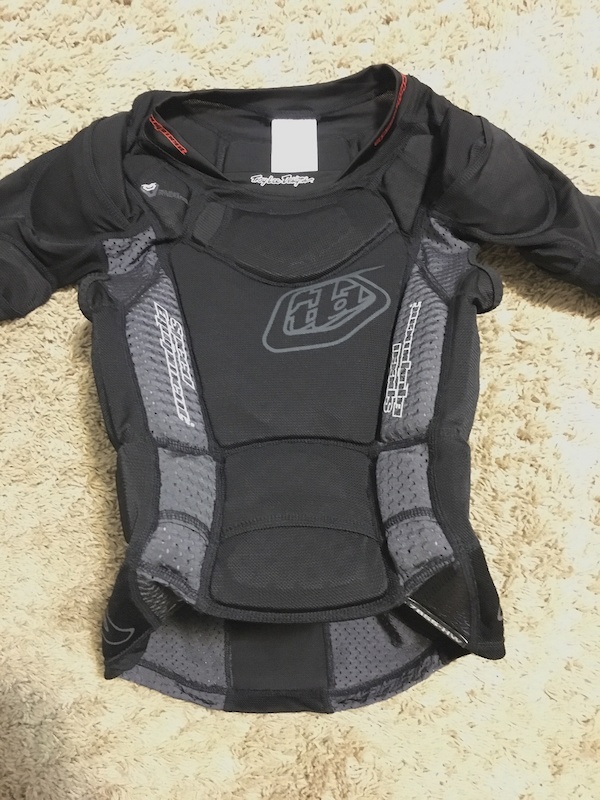 2019 Troy Lee Designs youth body armour (L) *PRICE DROP* For Sale