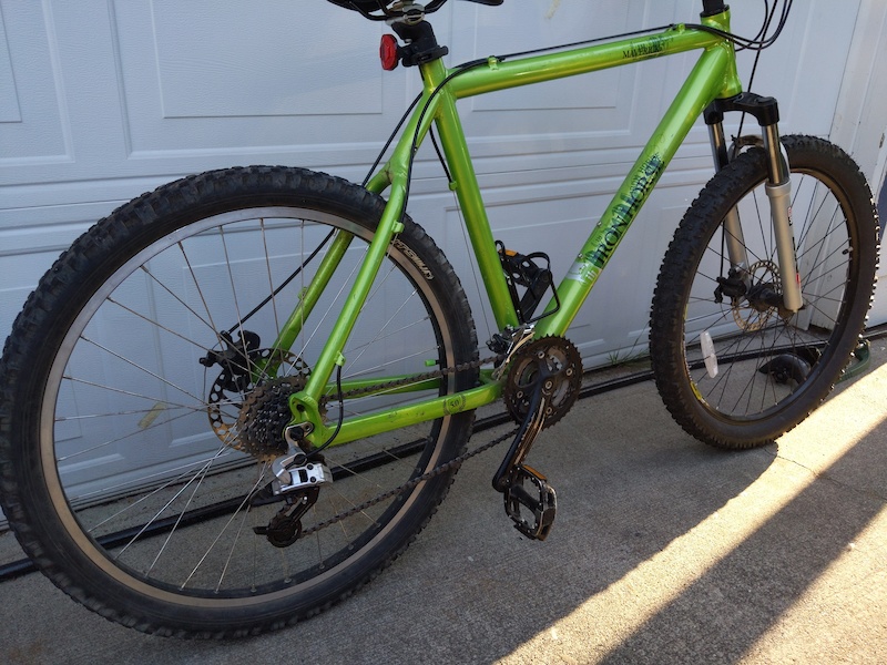 Iron horse maverick 2.1 mountain bike sale