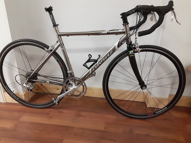 Airborne zeppelin outlet titanium road bike