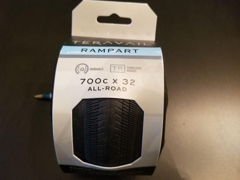 teravail rampart 700c 38