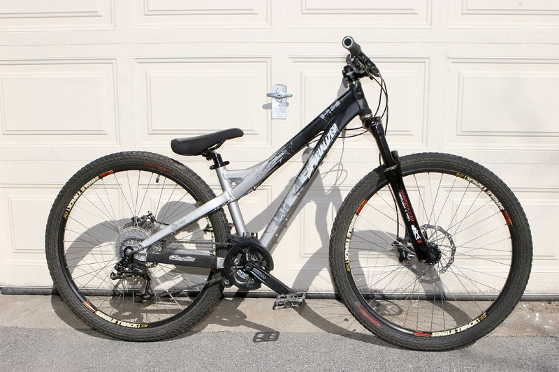 【予約販売品】 specialized P2 スペシャライズド 引き取り 限定 自転車本体