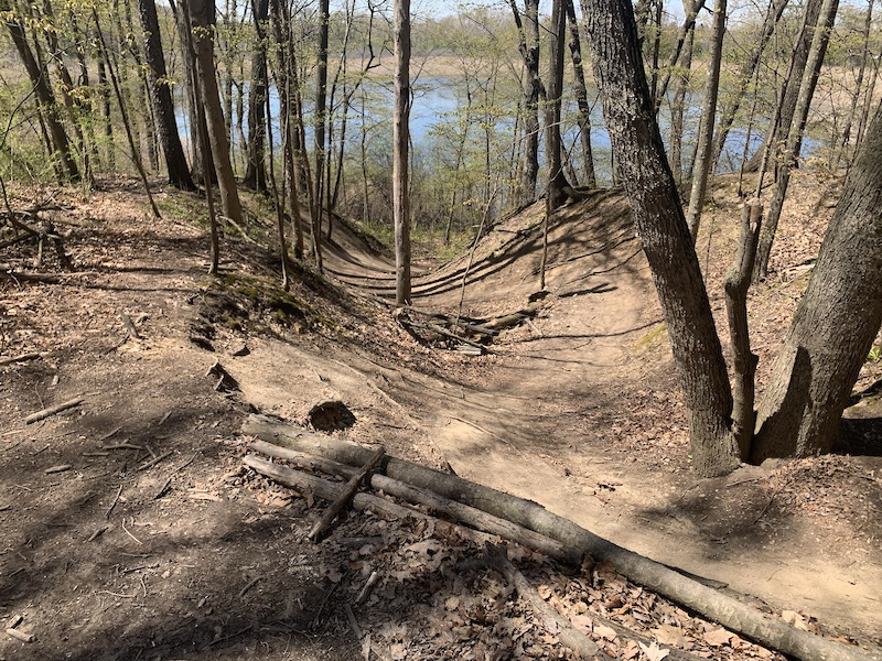 pontiac mountain bike trail