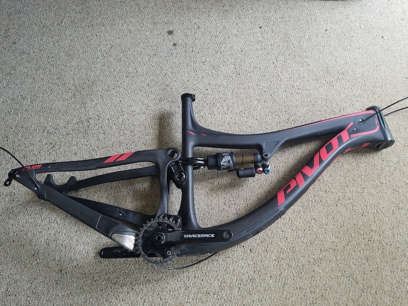 pivot switchblade frame