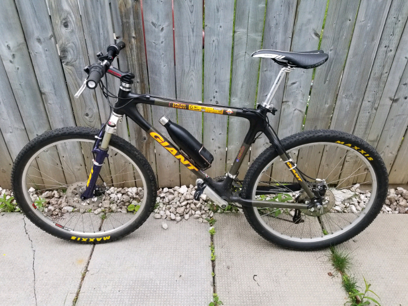 Giant mcm clearance team carbon