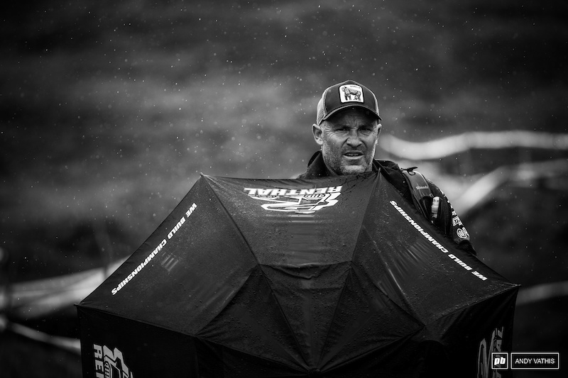 A very wet Sven Martin hiding from the winds and rain last year. Fort Bill is not easy on the media, either.