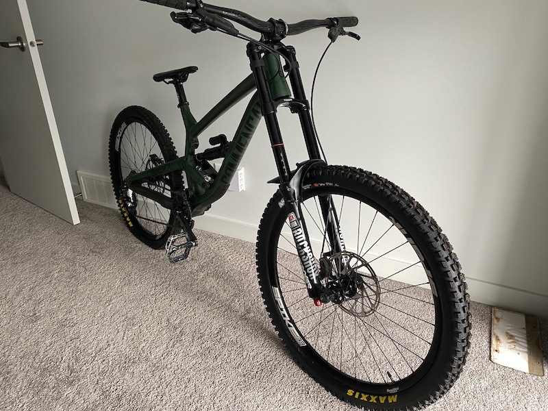 commencal furious essential