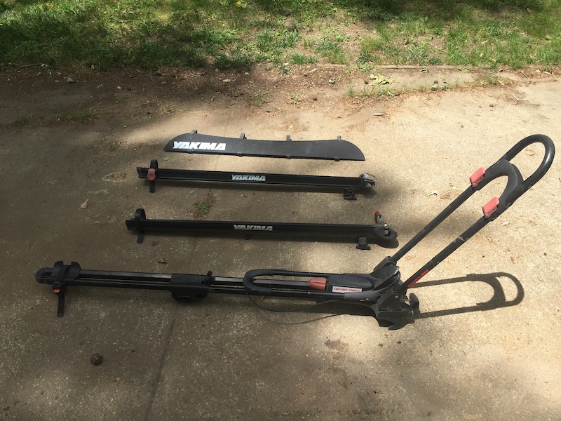 2010 Yakima roof rack trays and fairing For Sale