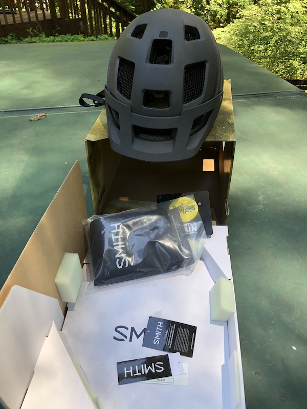 2020 Smith Forefront 2 Matte Gravy Med. For Sale