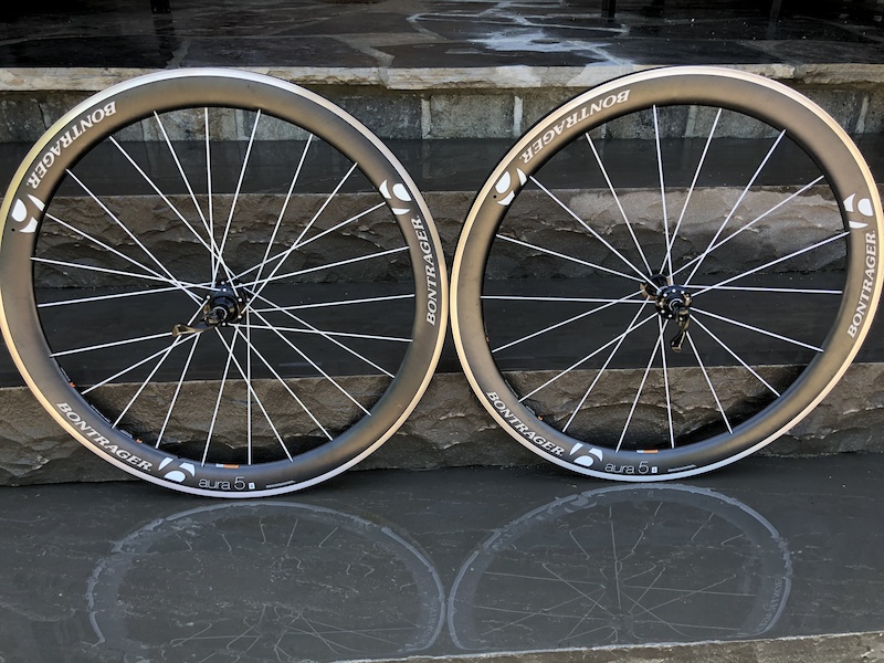 Bontrager aura 5 wheelset hot sale