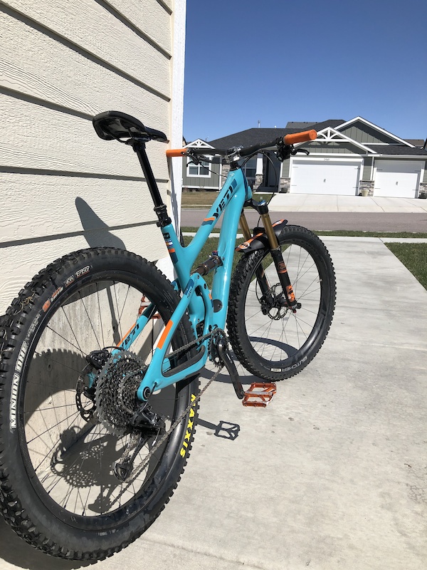 deity carbon