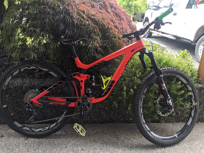 2017 Giant reign advanced 1 Enduro mountain bike For Sale