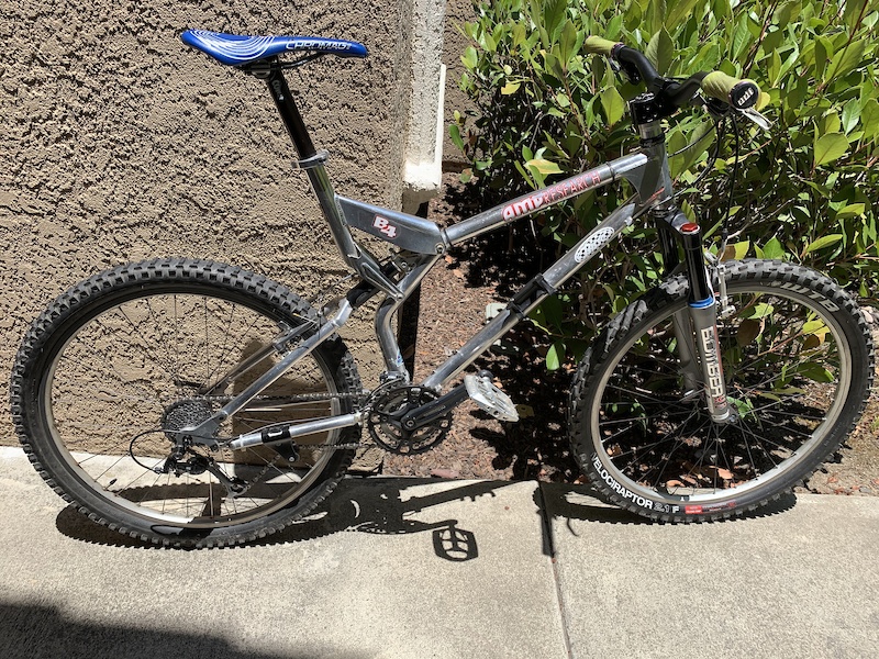 Amp Research B4 For Sale