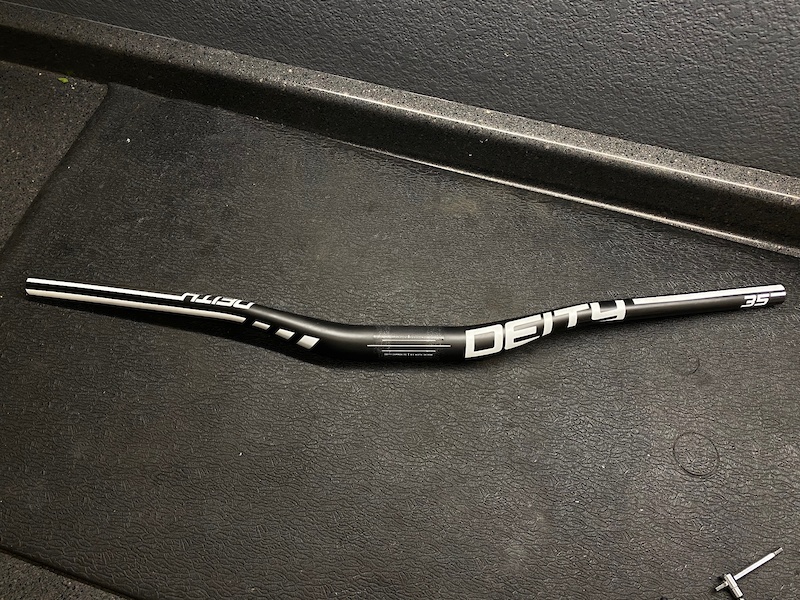 2020 Deity Speedway Carbon Bars 35mm diameter 30mm Rise For Sale