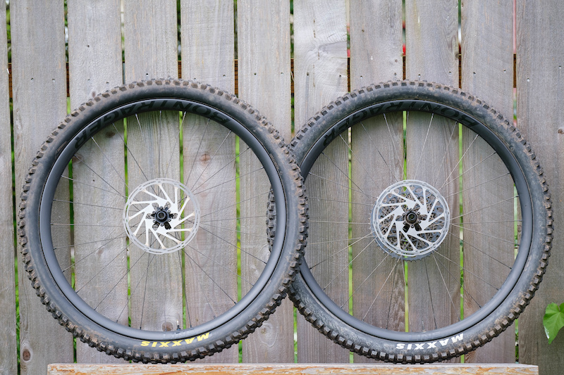 bontrager carbon mtb wheels