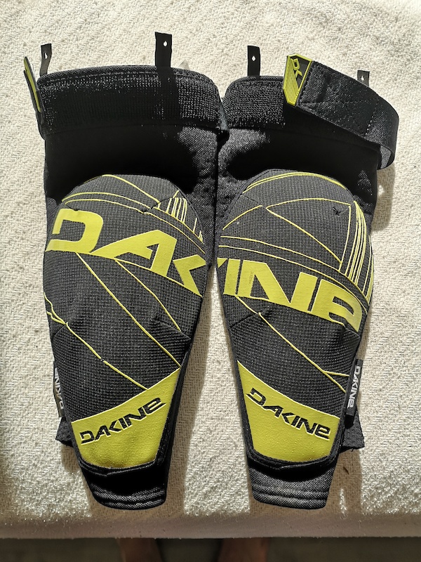 DAKINE KNEE PADS For Sale