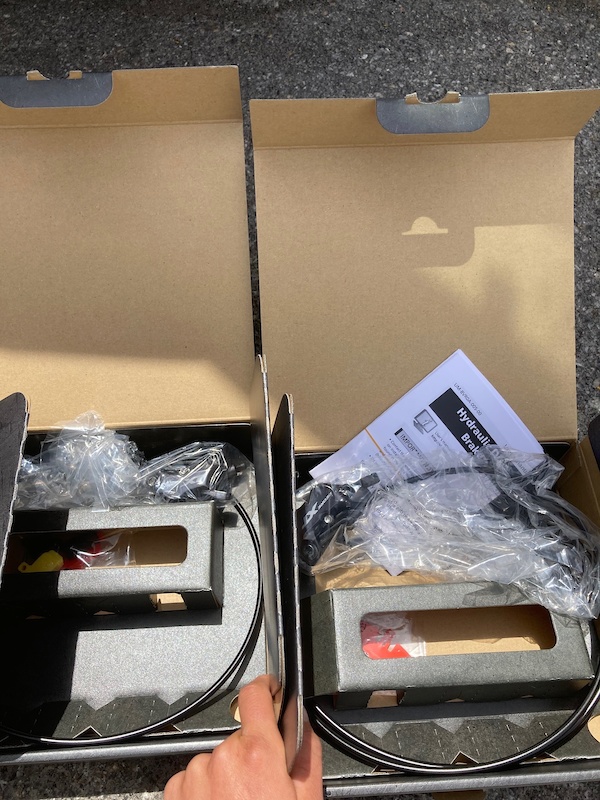 2020 NEW Shimano XT brake Caliper Front AND Rear For Sale