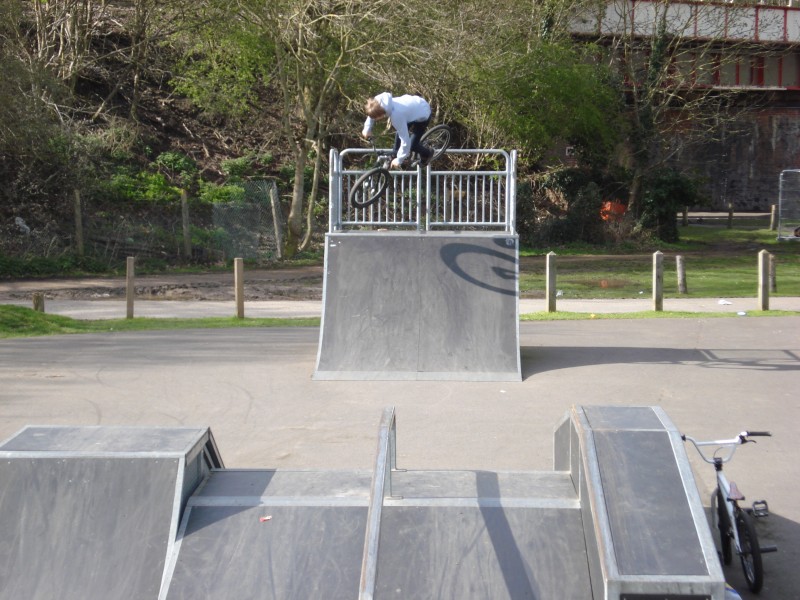 Lee at Leatherhead Skatepark in Leatherhead, United Kingdom - photo by ...