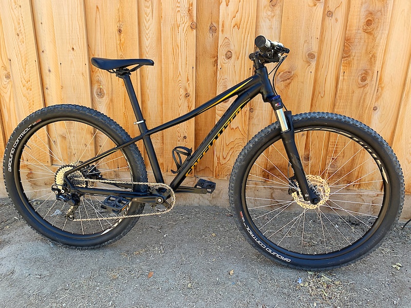 specialized pitch 27.5 mountain bike 2017