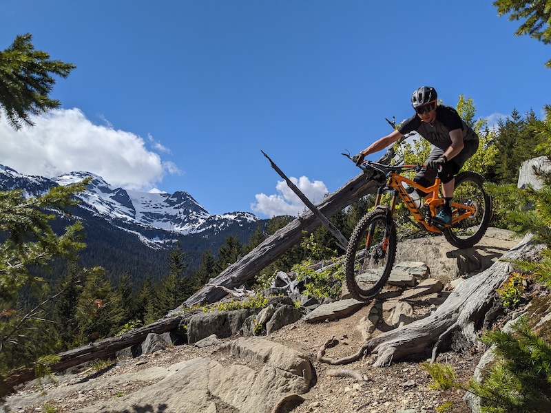 whistle huron mountain bike