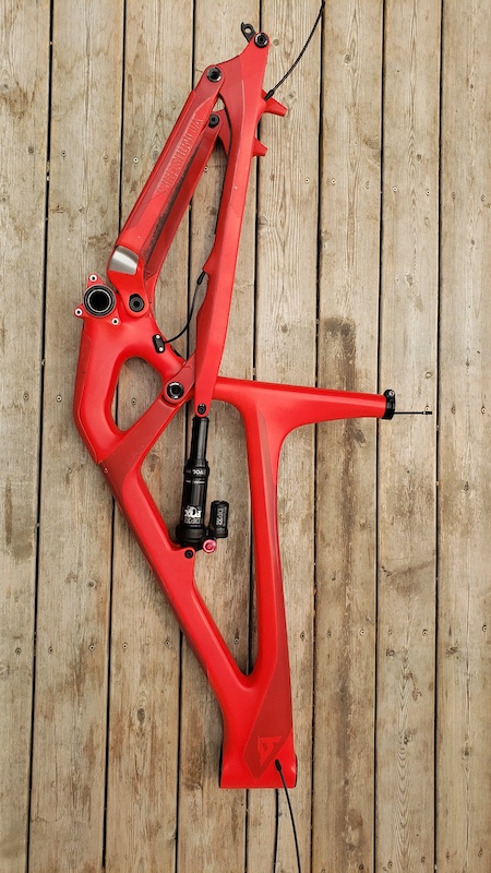 yt carbon frame
