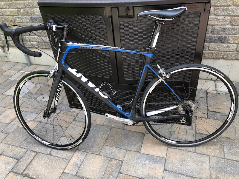 giant defy weight kg