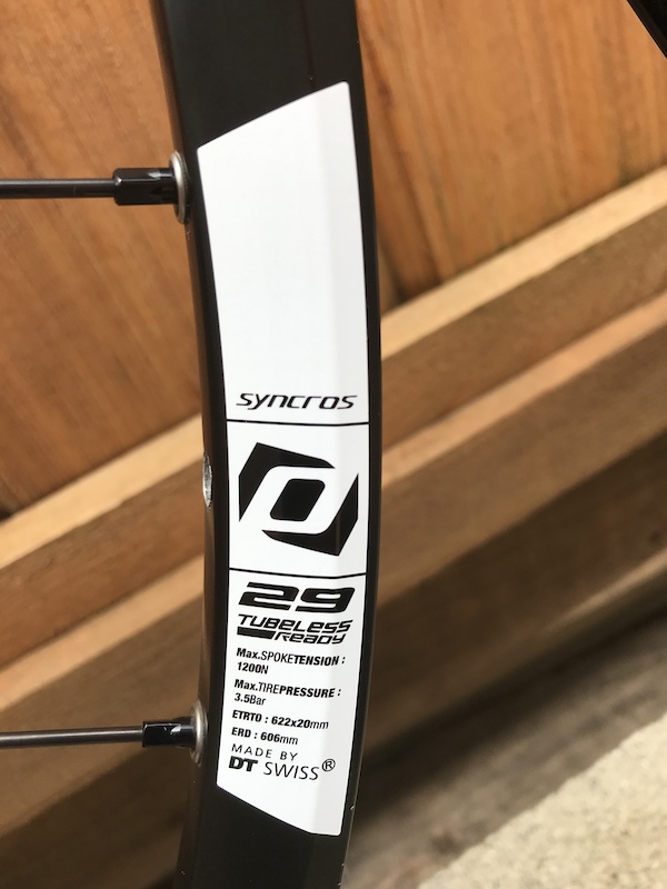 Dt swiss best sale syncros xr2 0