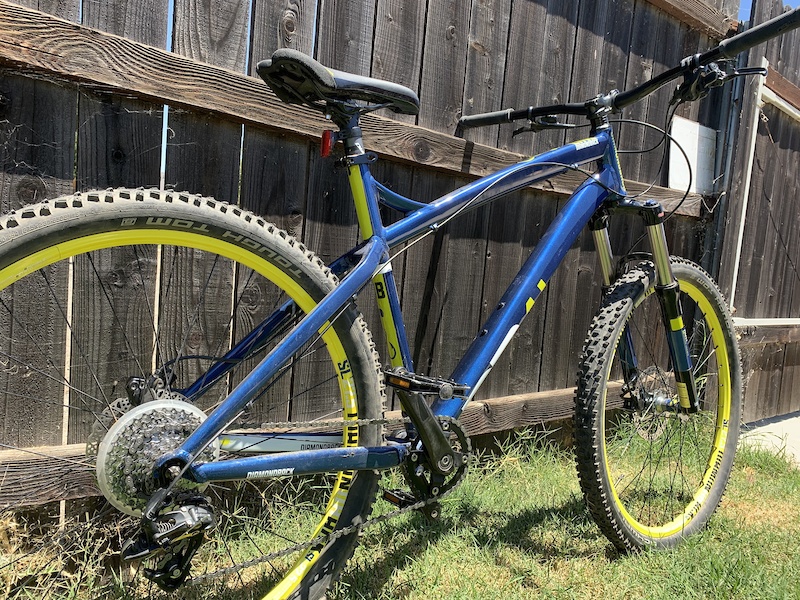 Diamondback hook discount 27.5 bike 2017