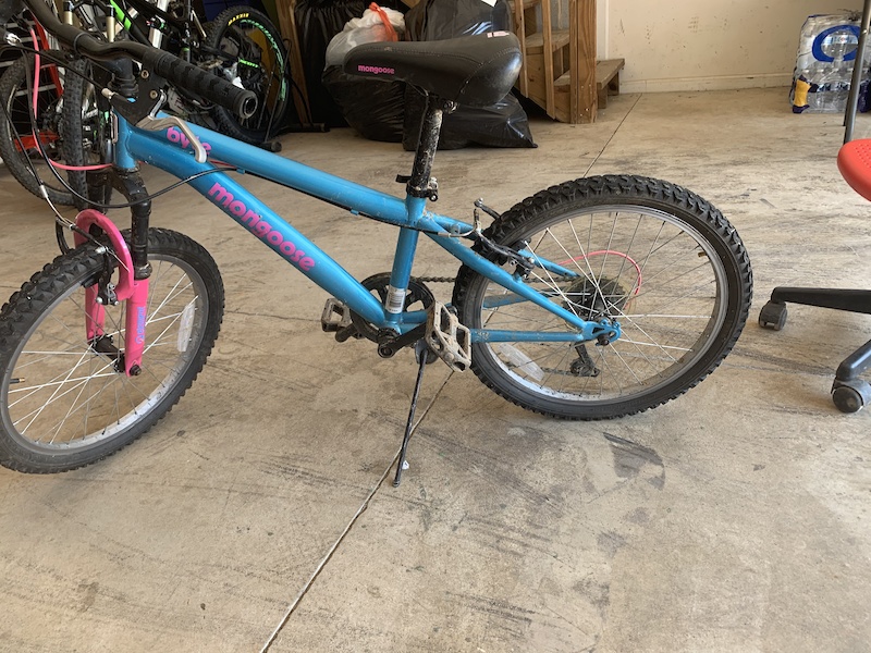 Mongoose girls bike 20” For Sale