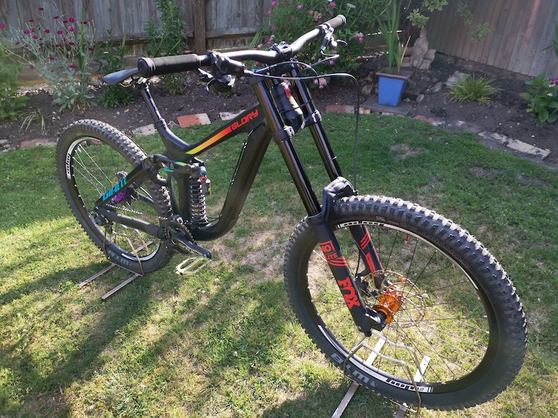 2018 Giant Glory Advanced Fox40 Hope wheels Saint For Sale