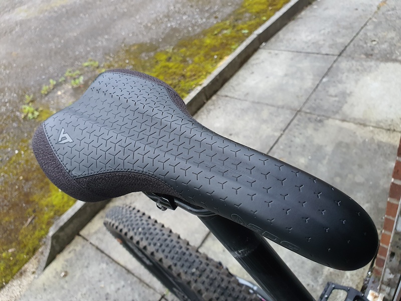 sdg yt saddle