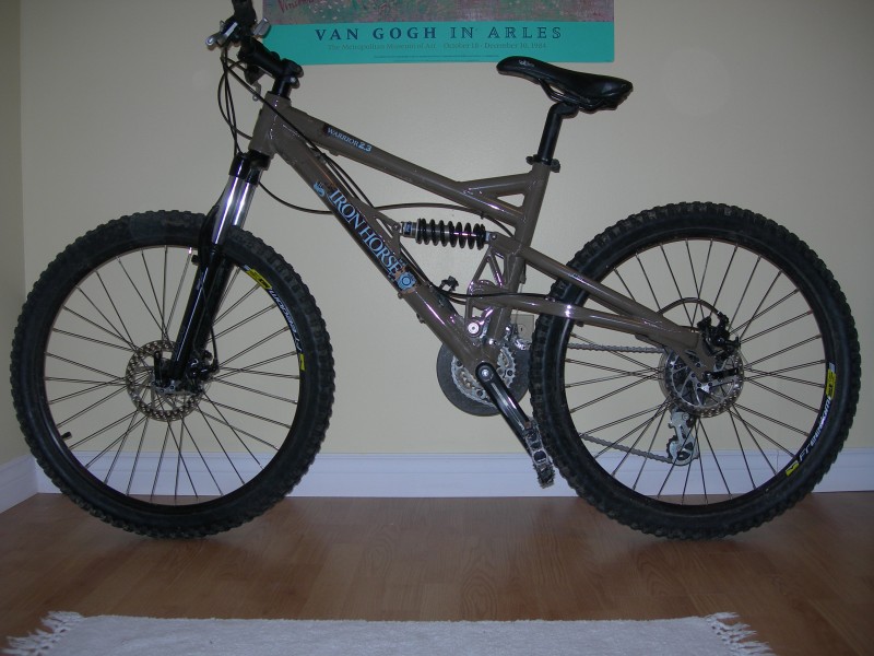 Iron horse warrior 3.2 sales mountain bike