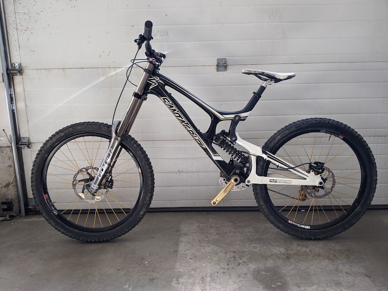 【SANTACRUZ V10 7 超美品！】 公式】Santa Cruz (サンタクルズ) V10 7 - | Santa Cruz SPORTS