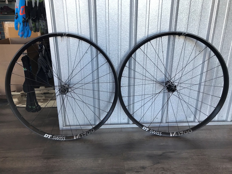 dt m1700 wheelset