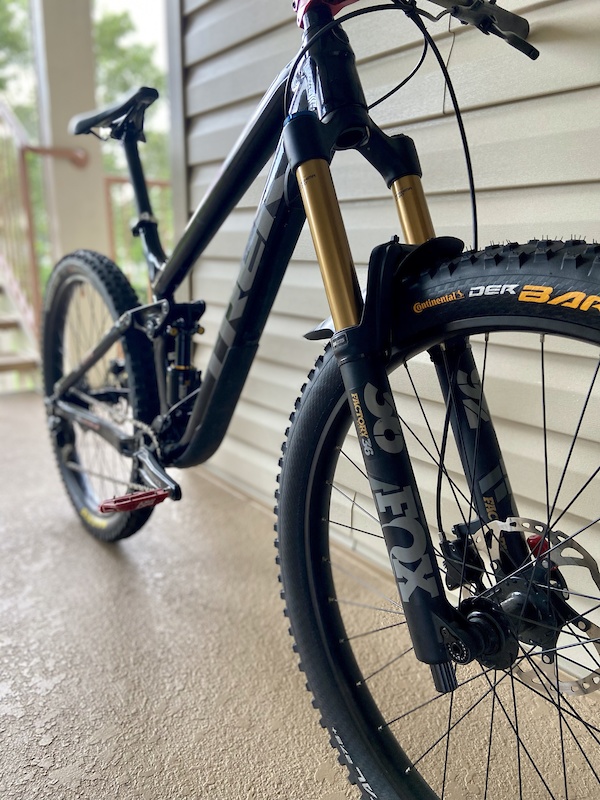 Trek remedy 170mm online fork