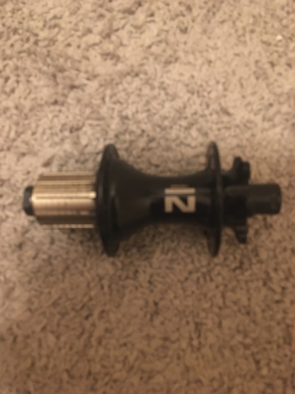 2019 Like new NOVATEC D462SBSLB12 rear hub For Sale
