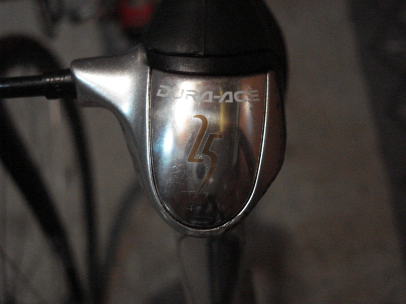 Front shifter (brake)Dura ace 25 years Limited Edition. (25 written in gold!)