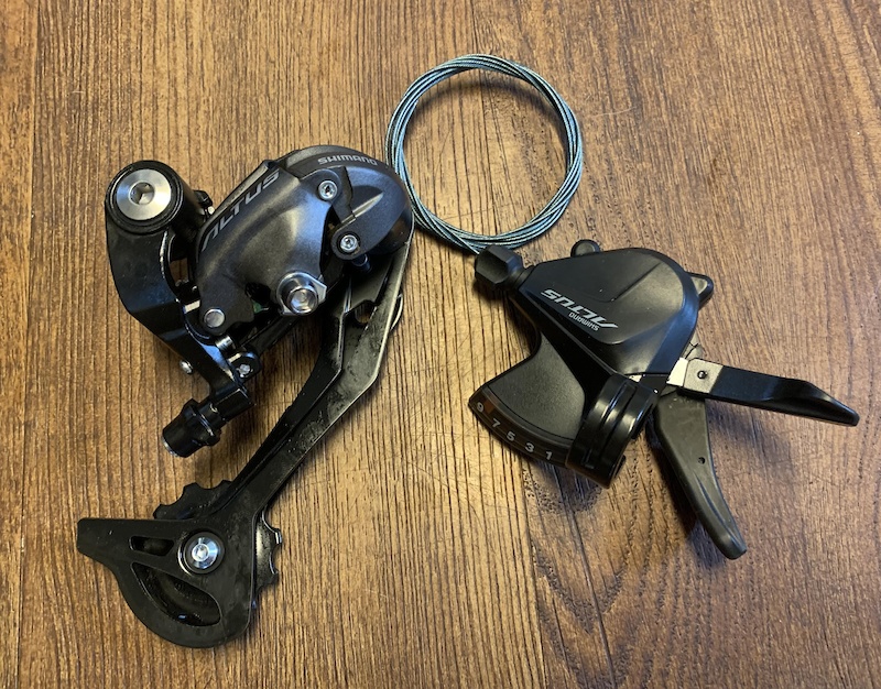 2568 Shimano Altus 1x9S Shifter & Derailleur For Sale