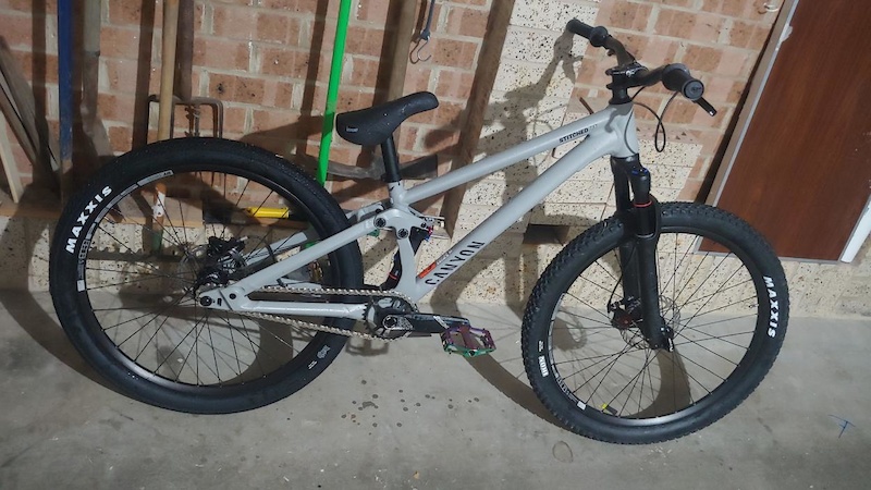 Canyon slopestyle sales bike